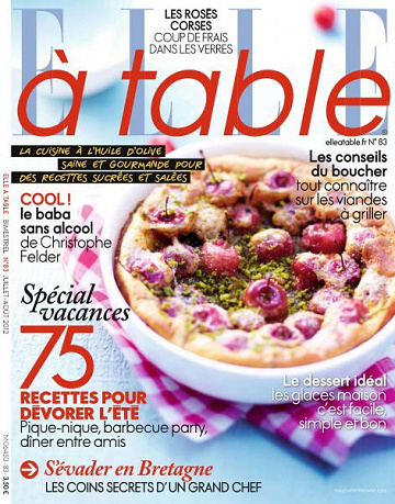 Elle à Table No.83