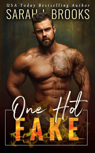 One Hot Fake: Mon faux mari est un canon - Sarah J. Brooks (2022)